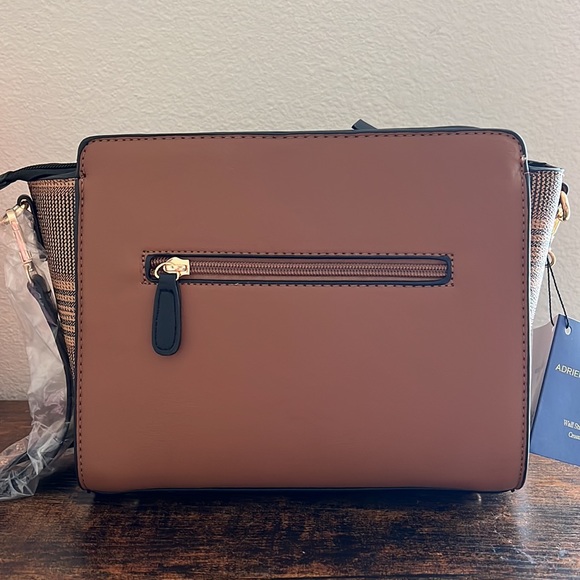 Adrienne Vittadini Wall Street Style Crossbody Purse - Picture 4 of 16